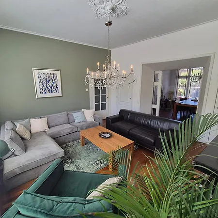 Aan Den Hogeweg Apartment *