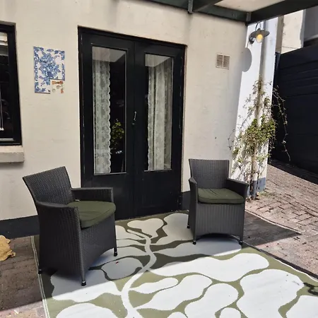 Aan Den Hogeweg Apartment