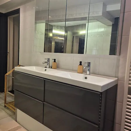 Aan Den Hogeweg Apartment *
