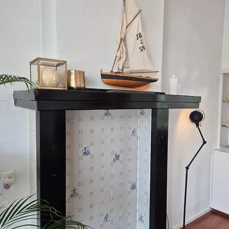 Aan Den Hogeweg Apartment *