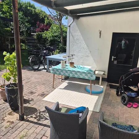 Aan Den Hogeweg Apartment