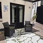 Amsterdam House *