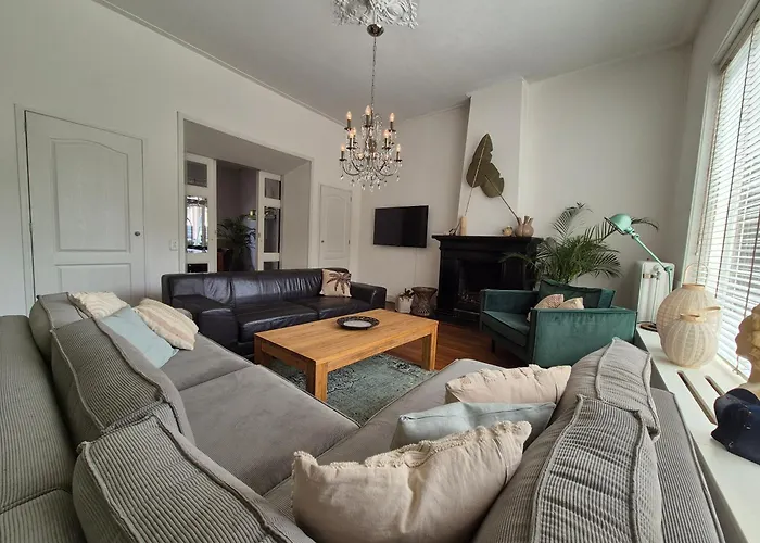 Amsterdam House 赞德沃特