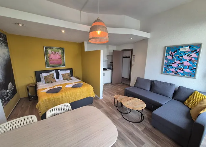 아파트 Amsterdam House *