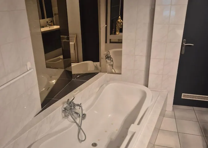 Amsterdam House 아파트